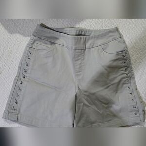 Lulu-B Light Gray Lace-Up Cotton Bermuda Shorts